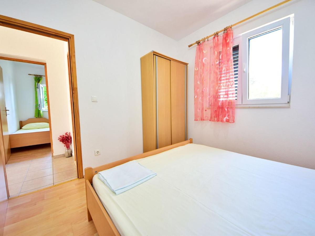 Holiday Home Tina - Hvr501 By Interhome Gdinj Ngoại thất bức ảnh